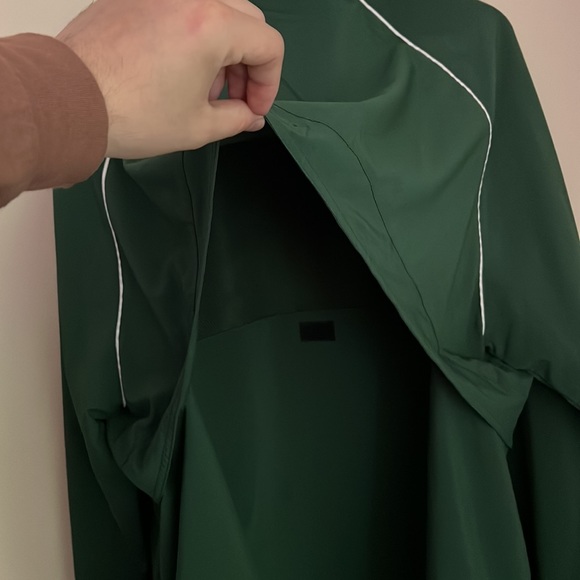 New Balance Windbreaker - Picture 3 of 6